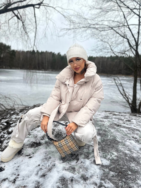 Puffy, short jacket with tie belt - light beige